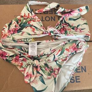 Coral and flower halter knot design swimsuit